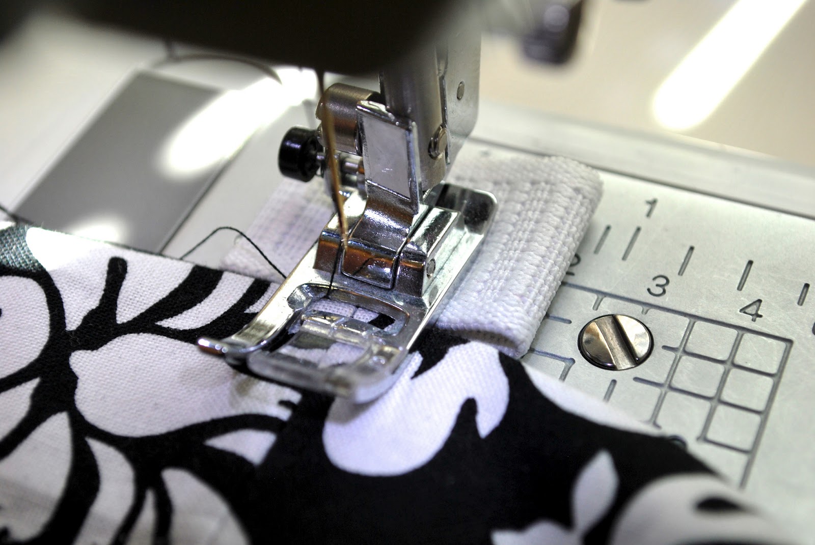 Rock the Stitch Quick tip for sewing over multiple layers or bulky fabric