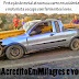 #EuAcreditoEmMilagres: Proteção de metal atravessa carro em acidente na Bahia e motorista escapa com ferimentos leves.