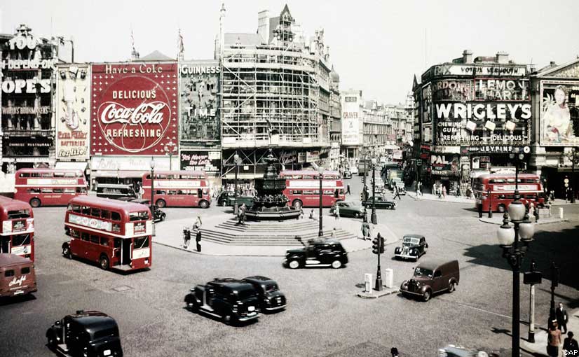 Piccadilly Circus, London, 1956 vintage everyday