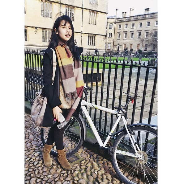 Maudy Ayunda Selebriti Cantik Yang Kuliah Ppe Di Oxford Berkuliah Com