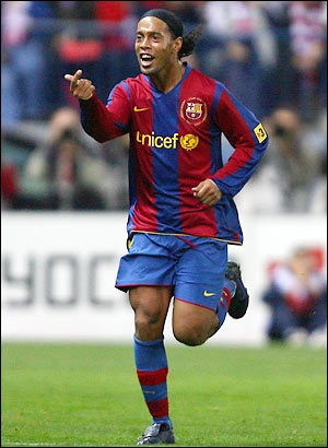 Ronaldinho 🧙🏽‍♂️🤝🐐 #Messi