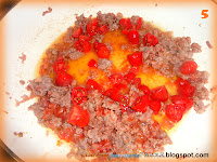 Tagliatelle con ragout di salsiccia e pomodorini