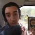 شاب يغامر بحياته ليعرف ردة فعل اللص إذا لم يجد معك سوى كتاب الله