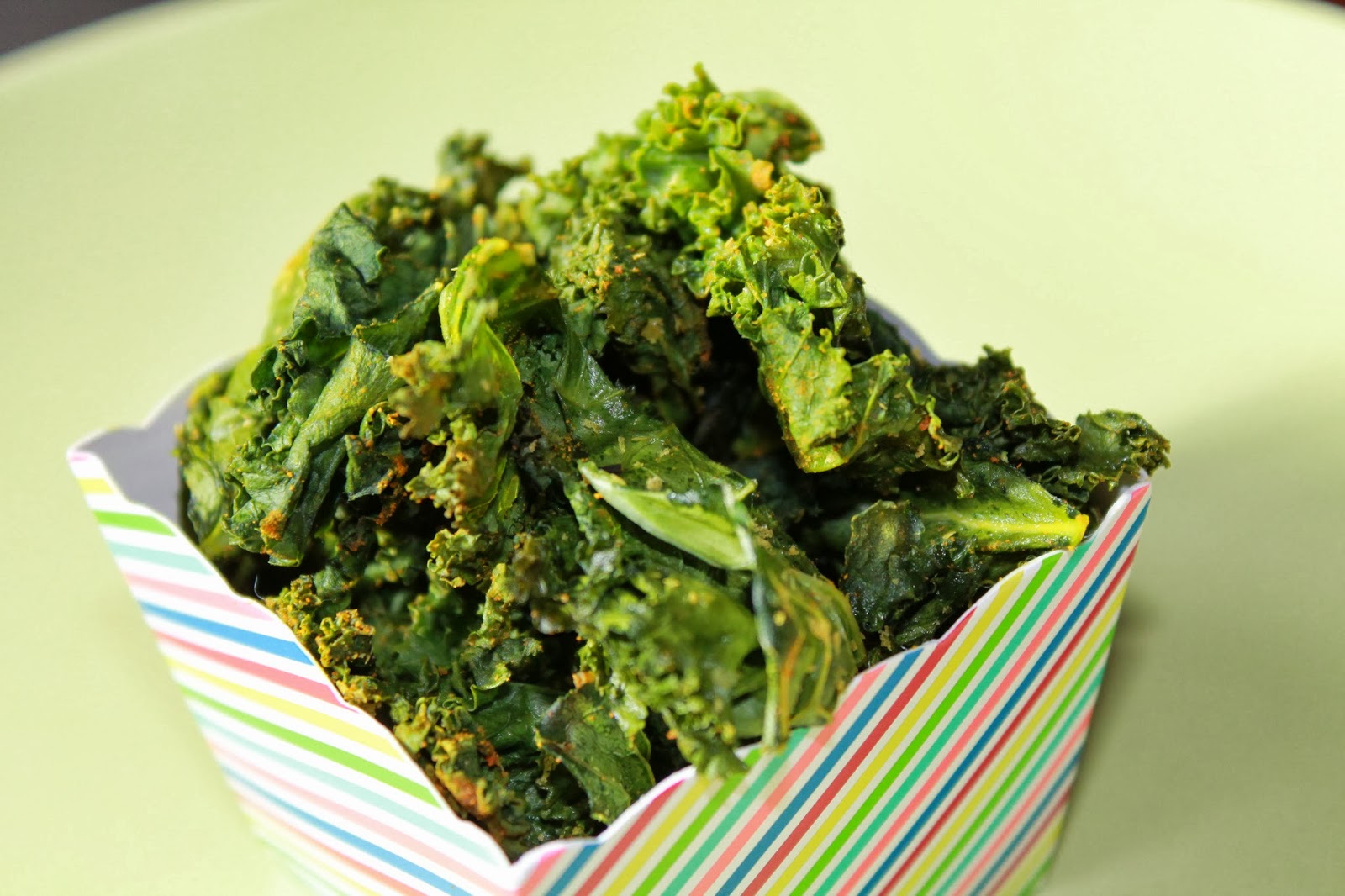 Lisa Tsakos, RHN Kale chips with turmeric recipe