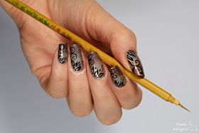 Chinese sumi brush nail art 