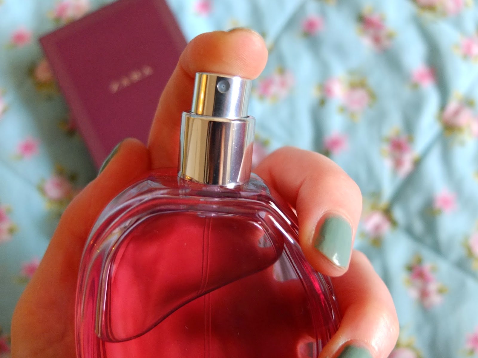 Flowerbomb Perfume For £9.99? Hello, Terri Lowe