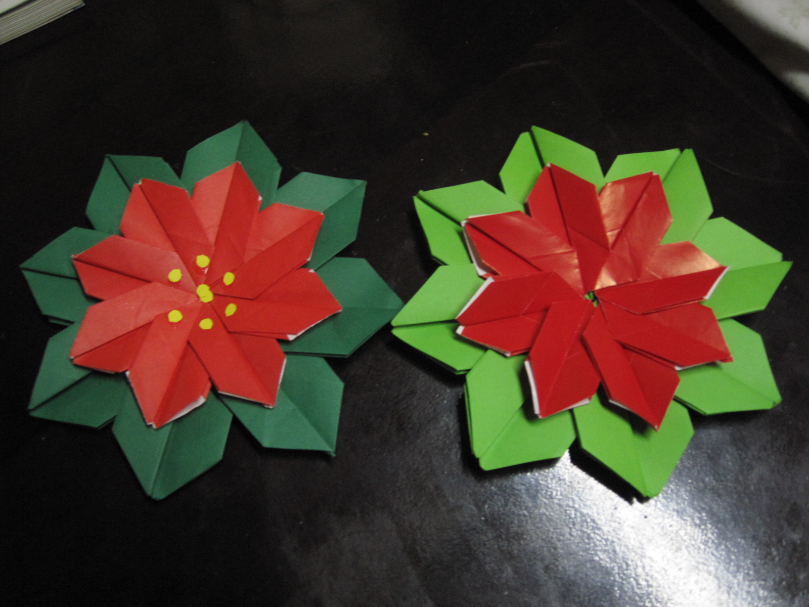 Origami Maniacs Origami Poinsettia
