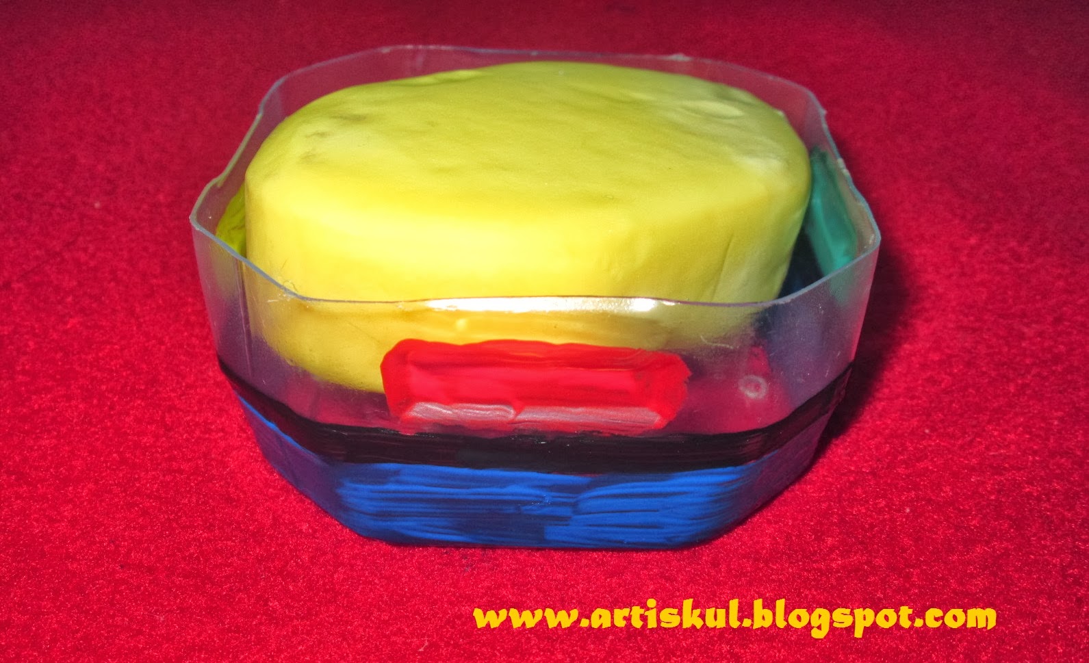 Art School How To Make a Soap Dish out of Recycled Plastic Bottles