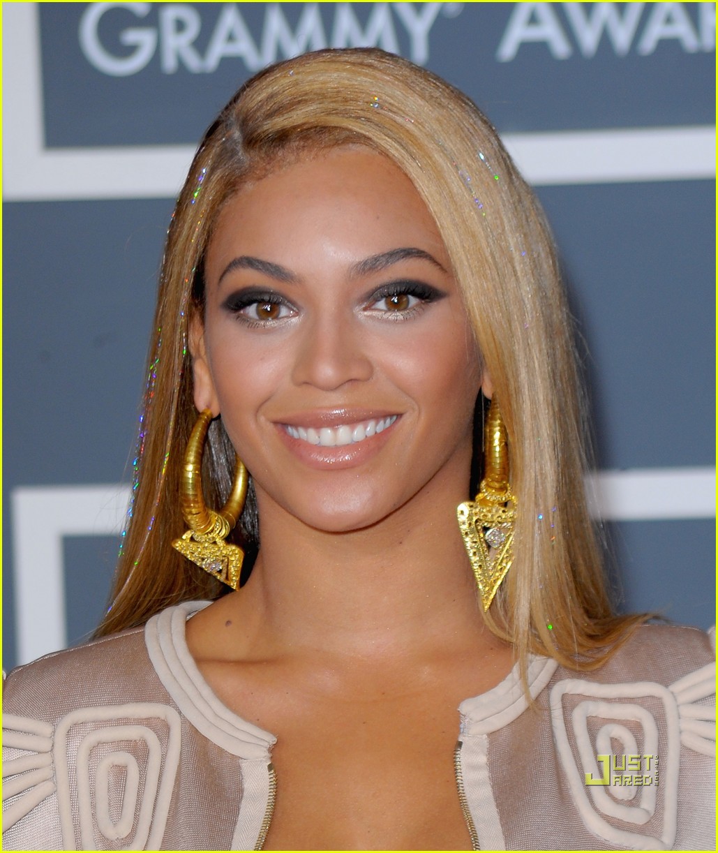 http://1.bp.blogspot.com/-_jm33ccXOEA/TxpjJ8_AxuI/AAAAAAAABCc/eM0vheF5wF4/s1600/beyonce+knowles+hairstyles-beautifulhairstyles-info.blogspot.com-beyonce-knowles-grammy-awards-2010-red-carpet-01.jpg