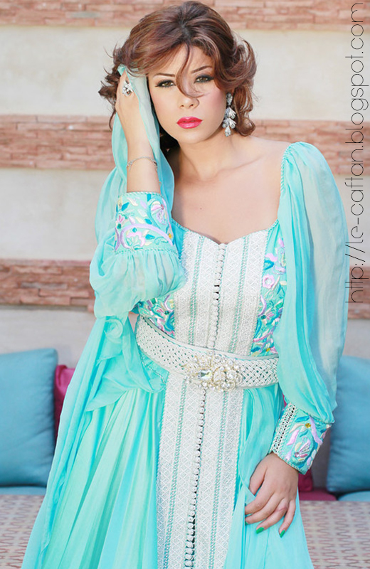 Leila Hadioui mannequin du caftan Marocain LE CAFTAN Boutique de