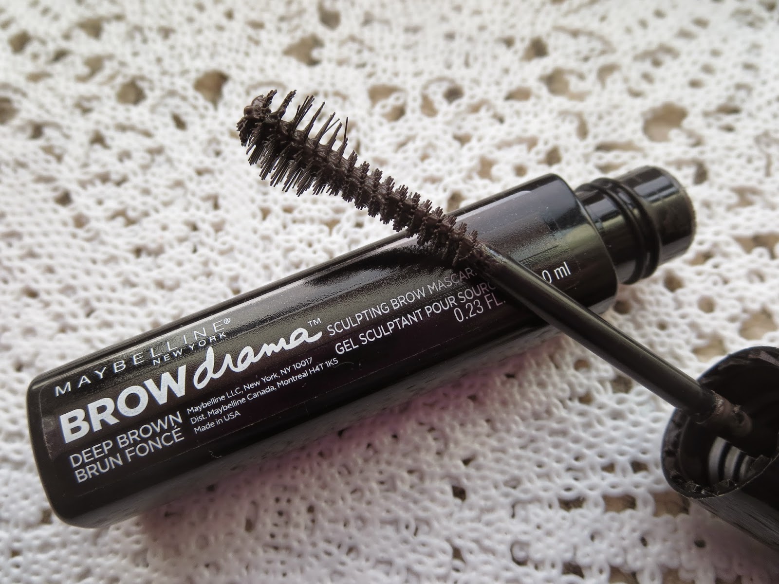 a picture of Maybelline Brow Drama in Deep Brown (brush)