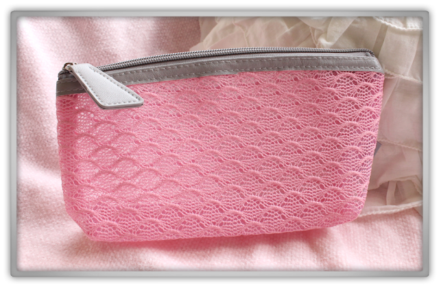 Etude House Pouch Hoarder Haul Review pink hot pouch mesh leather wanna be sweet lace bag pencil case Etude House Pouch Hoarder Haul Review pink hot pouch mesh leather wanna be sweet lace bag pencil case
