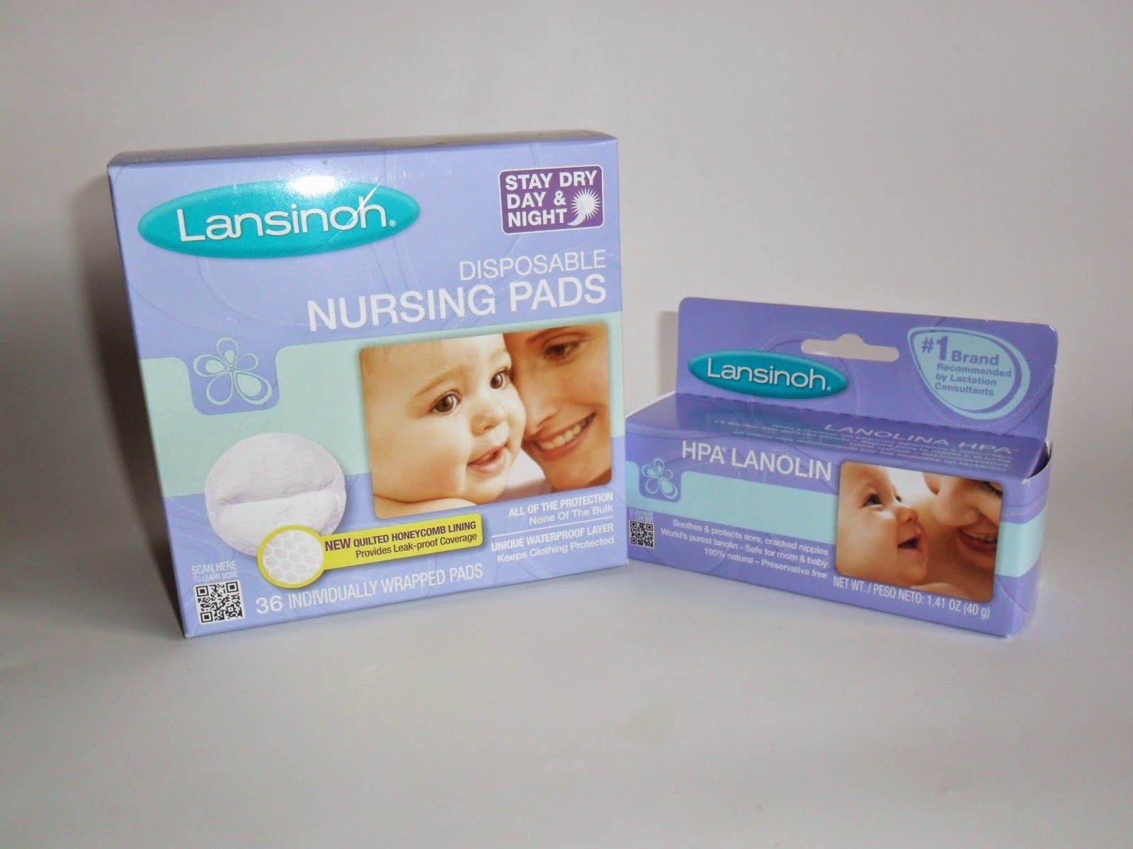 Lansinoh breastfeeding essentials, Review  (Blu me away or Pink of me Event)