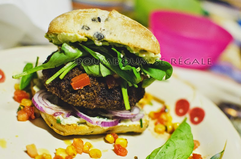 Burgers De Poulet Tex Mex Panure Croustillante Epicee Salsa De