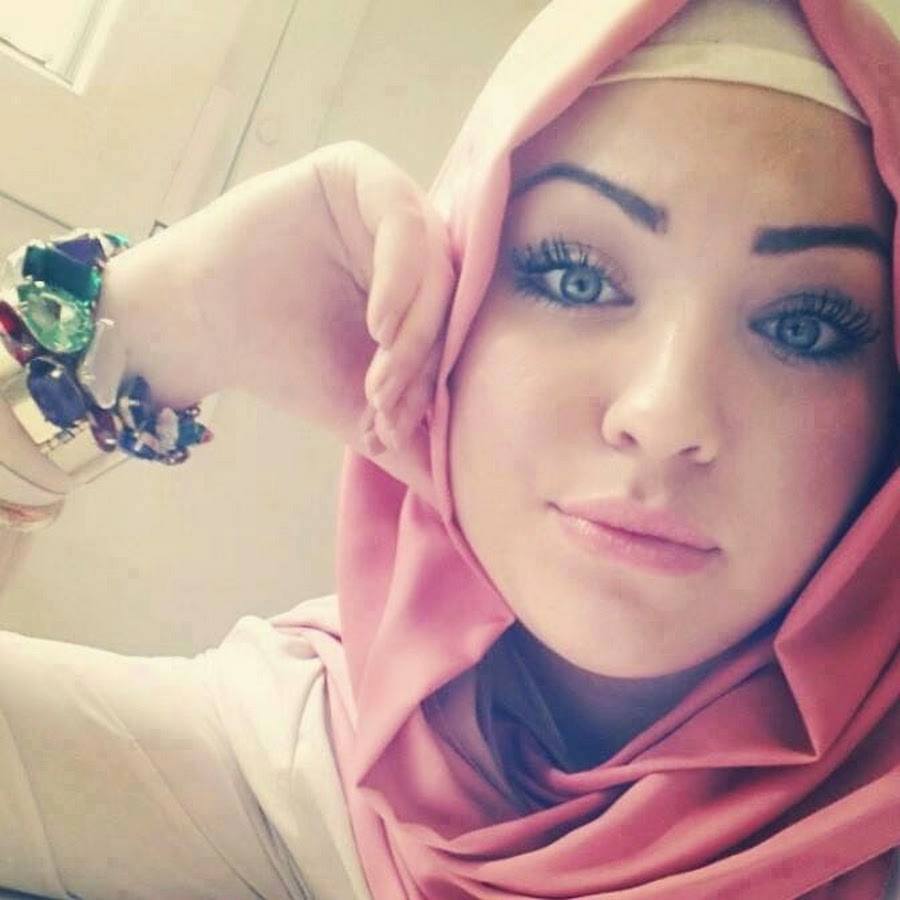 Chechnya muslim girl