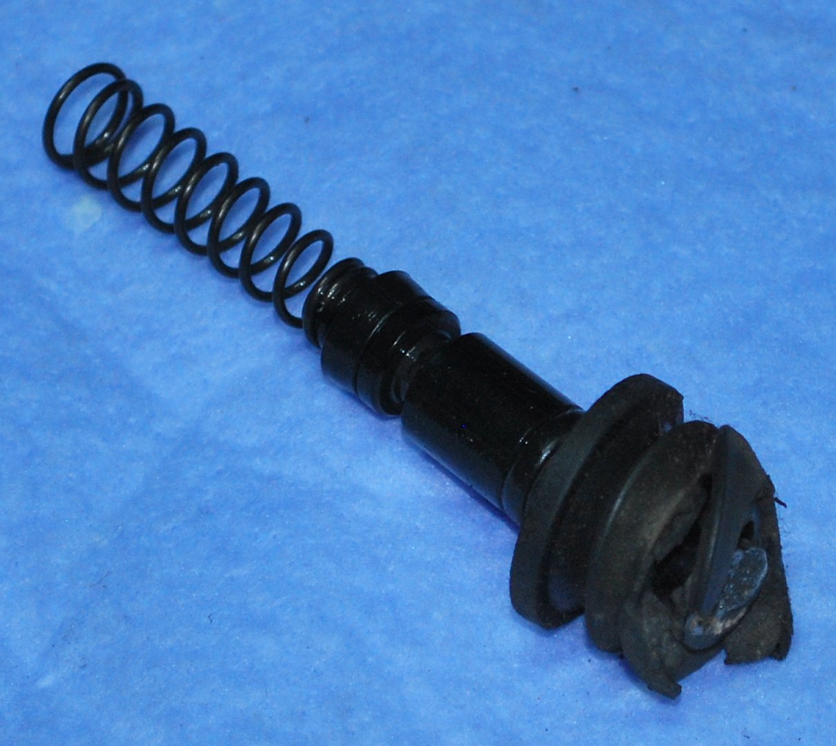 Vespa PX 125 E Restoration Vespa PX 125 front disc brake master