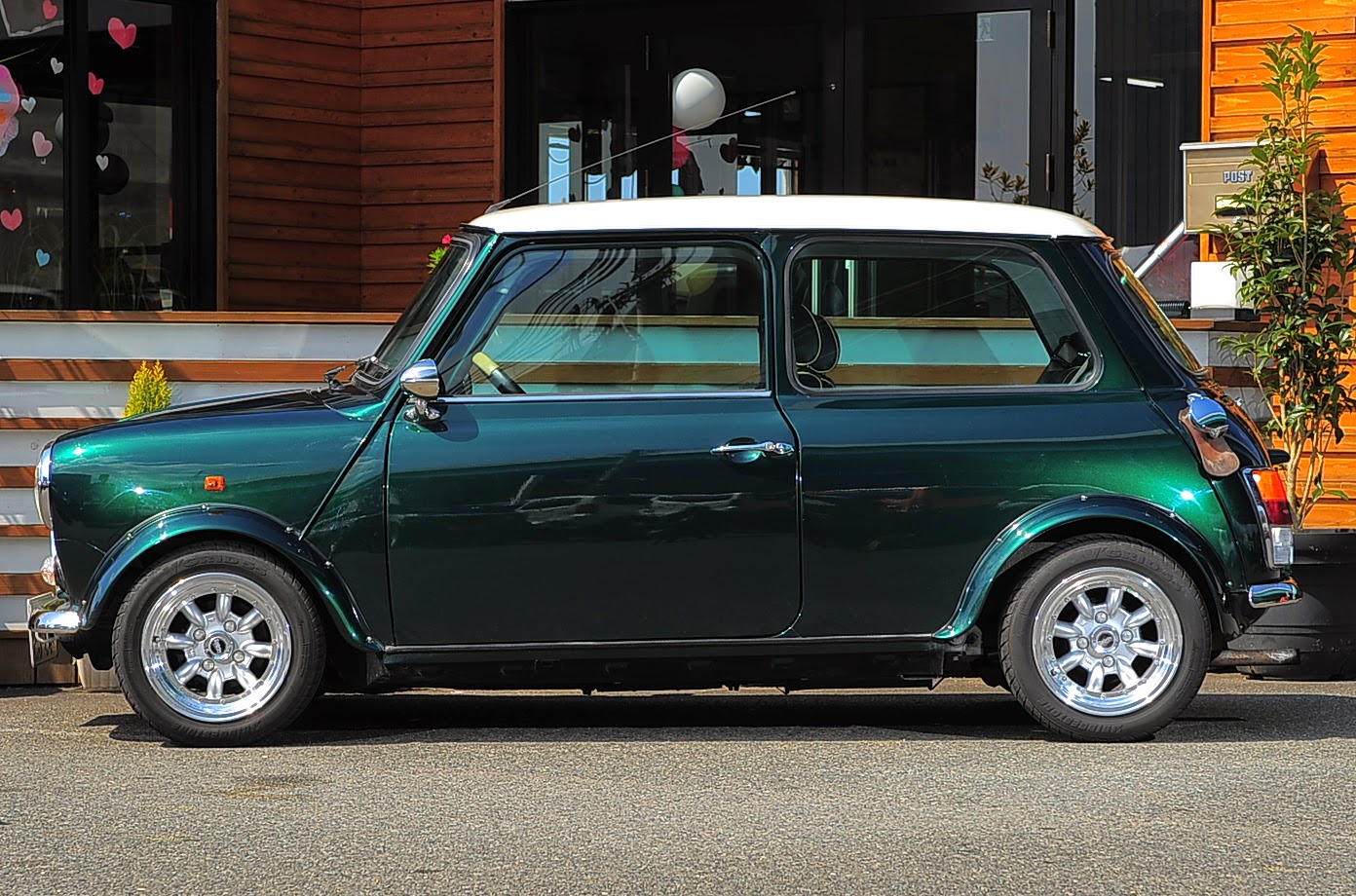 miniブログ ブリティッシュレーシンググリーン