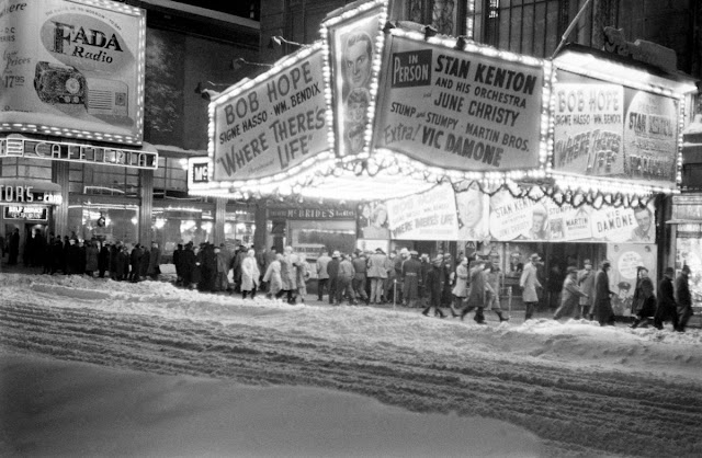 White photos from the great blizzard in new york city december 1947 White photos from the great blizzard in new york city december 1947