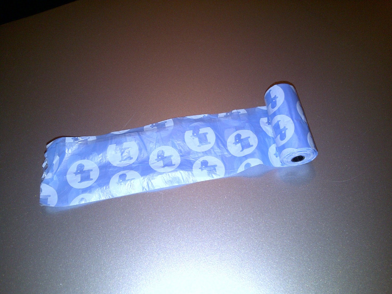 Mutt Mitt Dog Waste Bags vs Plastic Bags What is the Best Way to Pick Up Dog Waste? Penny