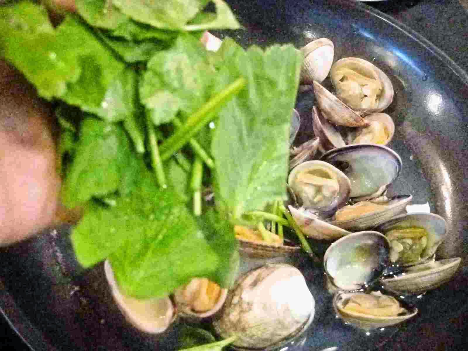 Recipes for Tom Asari no sakamushi / steamed clams with sake