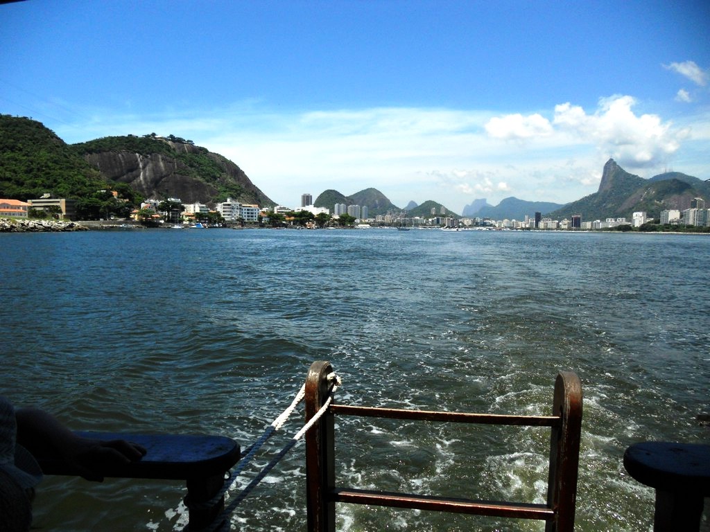 BRAZIL BY LOCALS Travel to Rio de Janeiro. Boat Tours with BBL