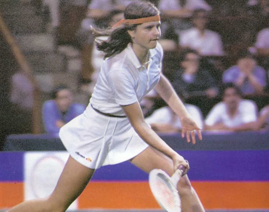 女子テニス 男子にも勝てると言われたマルチナ ナブラチロワの伝説的な強さを振り返る Middle Edge ミドルエッジ 女子テニス 男子にも勝てると言われたマルチナ ナブラチロワの伝説的な強さを振り返る Middle Edge ミドルエッジ