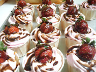 Strawberry Cheese Cupcake