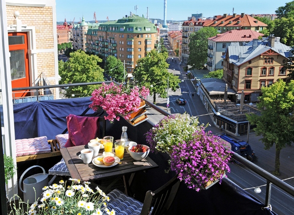 ¡¡Bienvenido verano!! 17 balcones a todo color decorar pequeño balcón