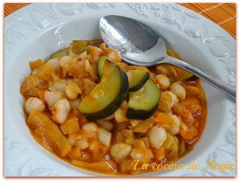 Alubias Blancas Con Verduras
