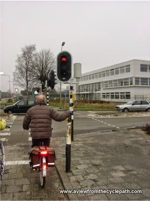A View From The Cycle Path The Best Traffic Light Solution For Cyclists Simultaneous Green Scales To Almost Any Size Of Junction Safe Convenient