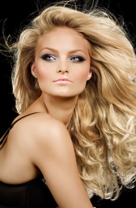 Mellaciita From Dark Hair To Blonde