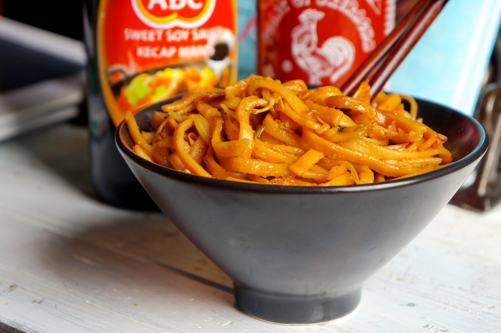 Sweet and spicy udon noodles