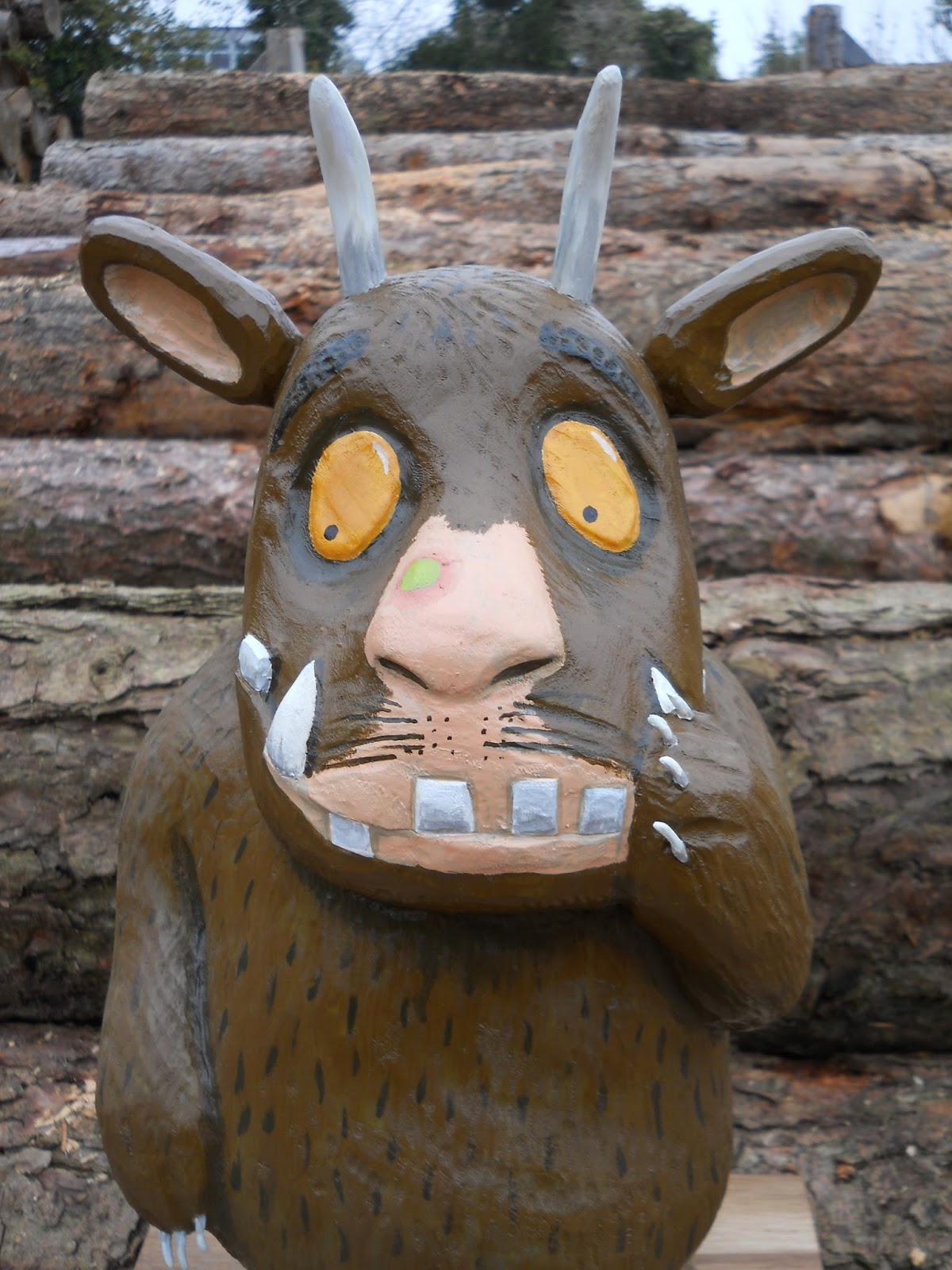 Carving a statue inspired by the Gruffalo carved using some rather