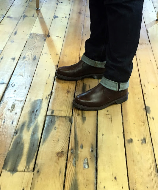 dr martens victor boots