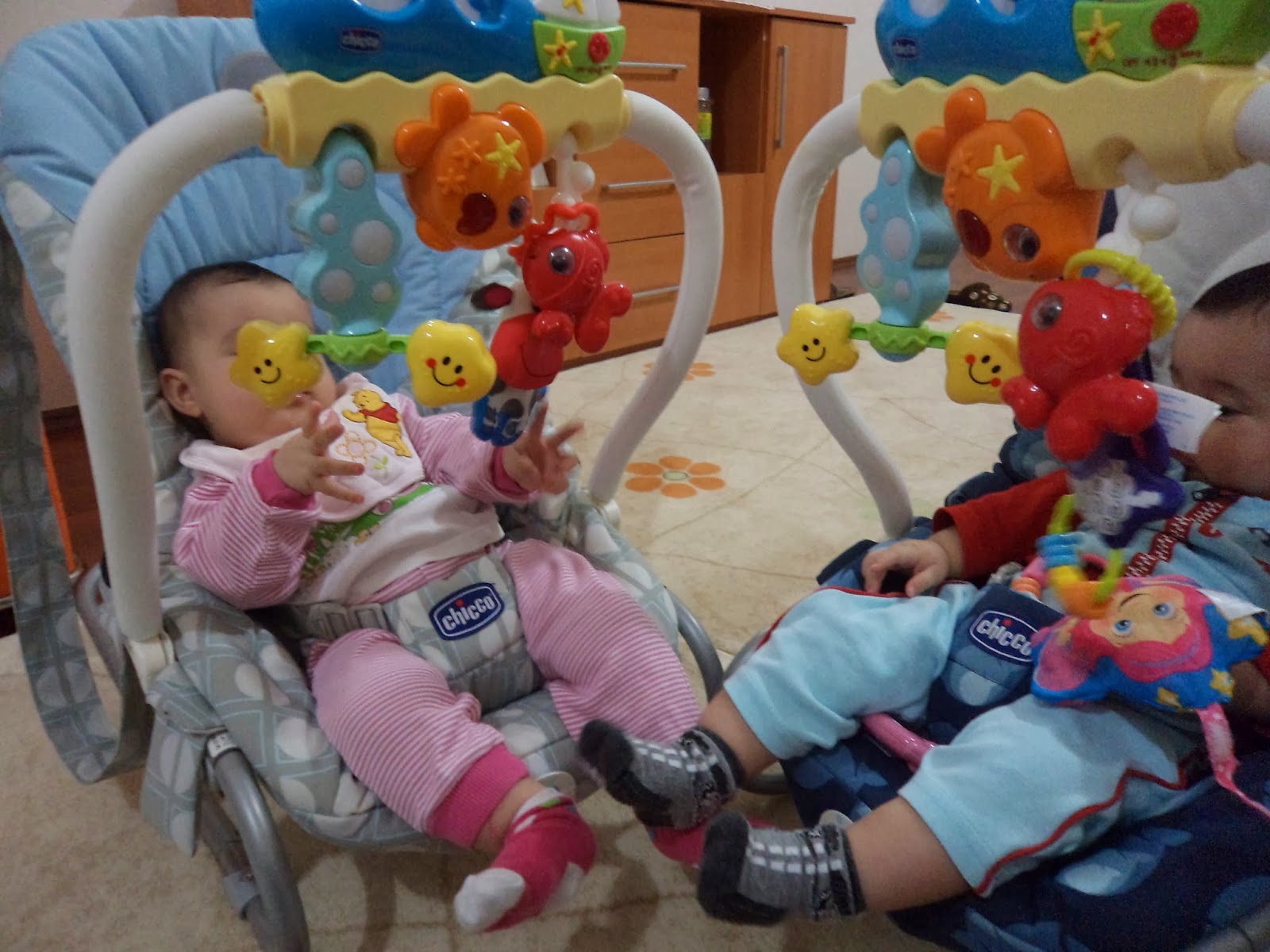 mutlu bir ikiz annesiyim)) Oyun Halısı ve Ana Kucağı