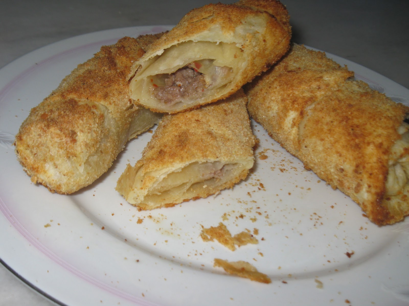 SEVDİĞİM ÇORBALAR VE YEMEKLER GALETA UNLU KIYMALI KIYIR BÖREK