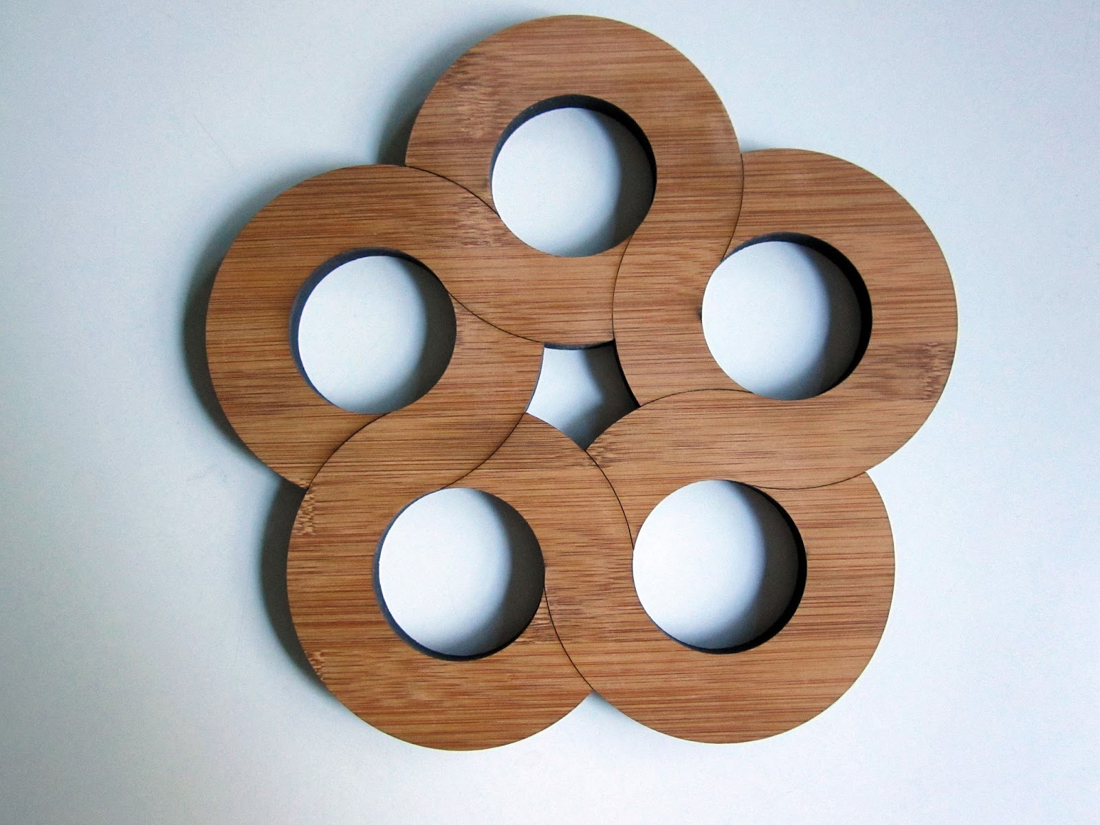 Building Stuff, Makin' Friends Bamboo Pentagram of Circles Trivet