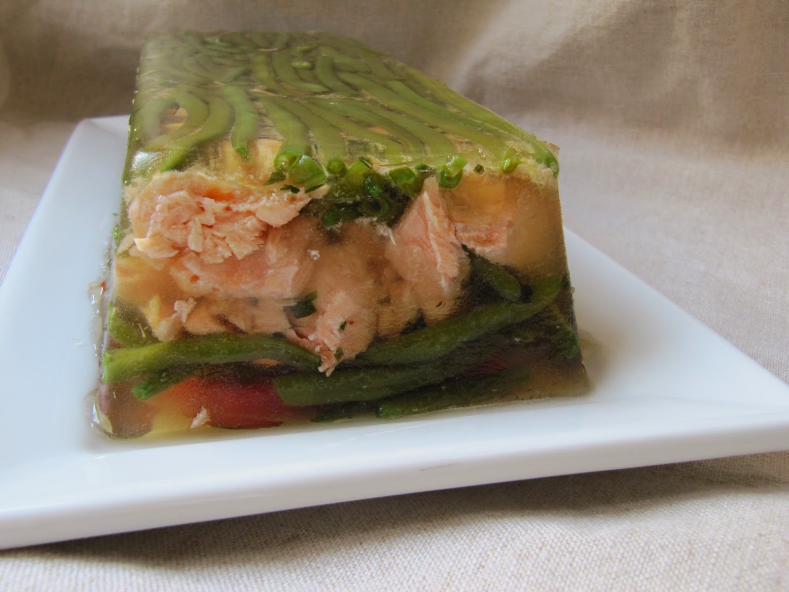 La cuisine d'ici et d'ISCA Terrine de saumon en gelée