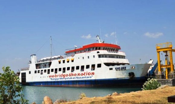 Kapal ferry menuju Pulau Weh