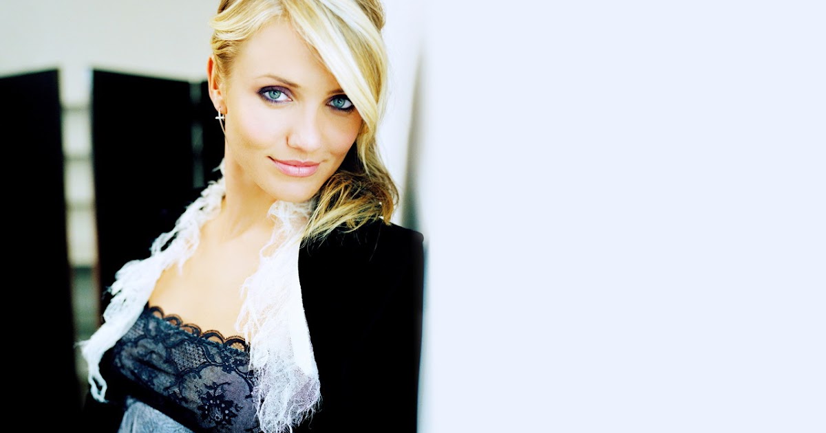 wallpapernarium Cameron Diaz posando bonita