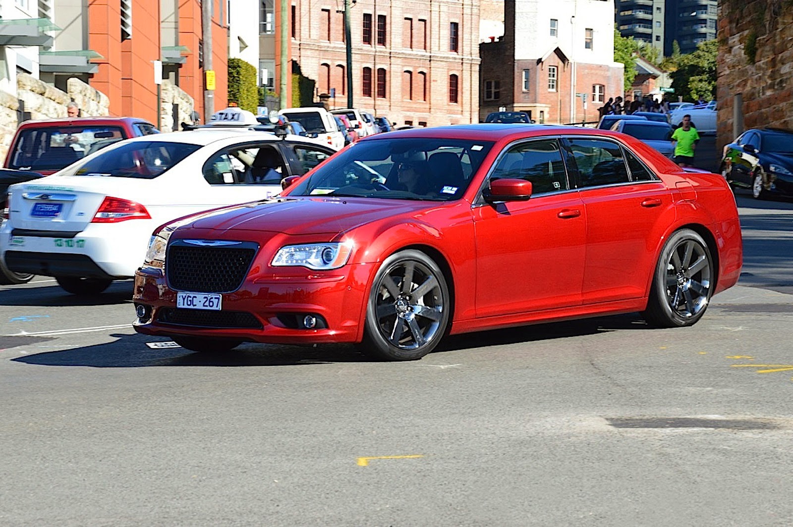 Diecast Hobbist 2013 Chrysler 300 Srt8