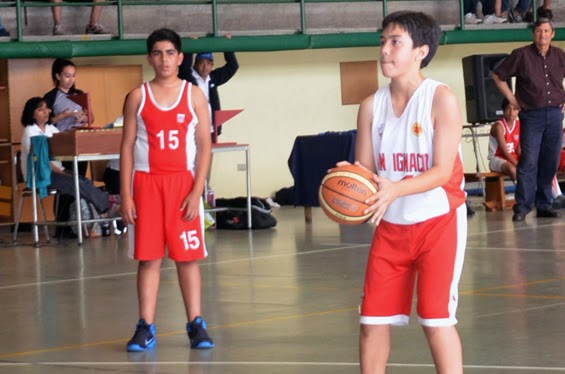 http://www.sanignacio.cl/Blogger/Deportes/2014/2511/basquetbol/F03Bas.jpg