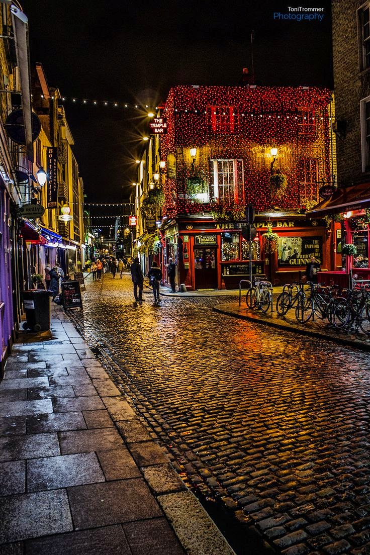Download Temple Bar Ireland Christmas Pictures