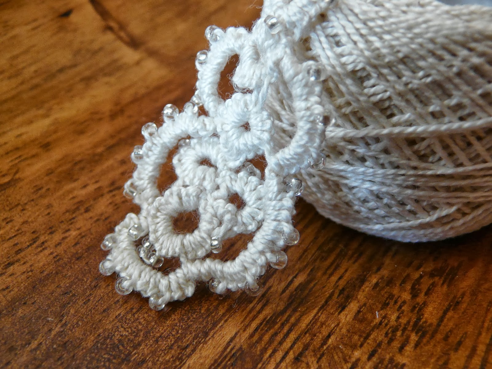 Patchwork "Las Magnolias" FRIVOLITE CON AGUJA