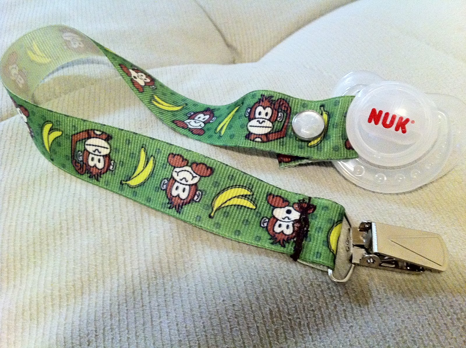 Adventures in crafting, cooking, and couponing! DIY Pacifier Clip