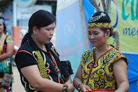 MICHELL EKO HARDIAN: Asal Usul Suku Dayak Kalimantan