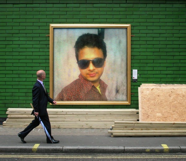 PhotoFunia street art Photo frame exhibition online free Photofunia