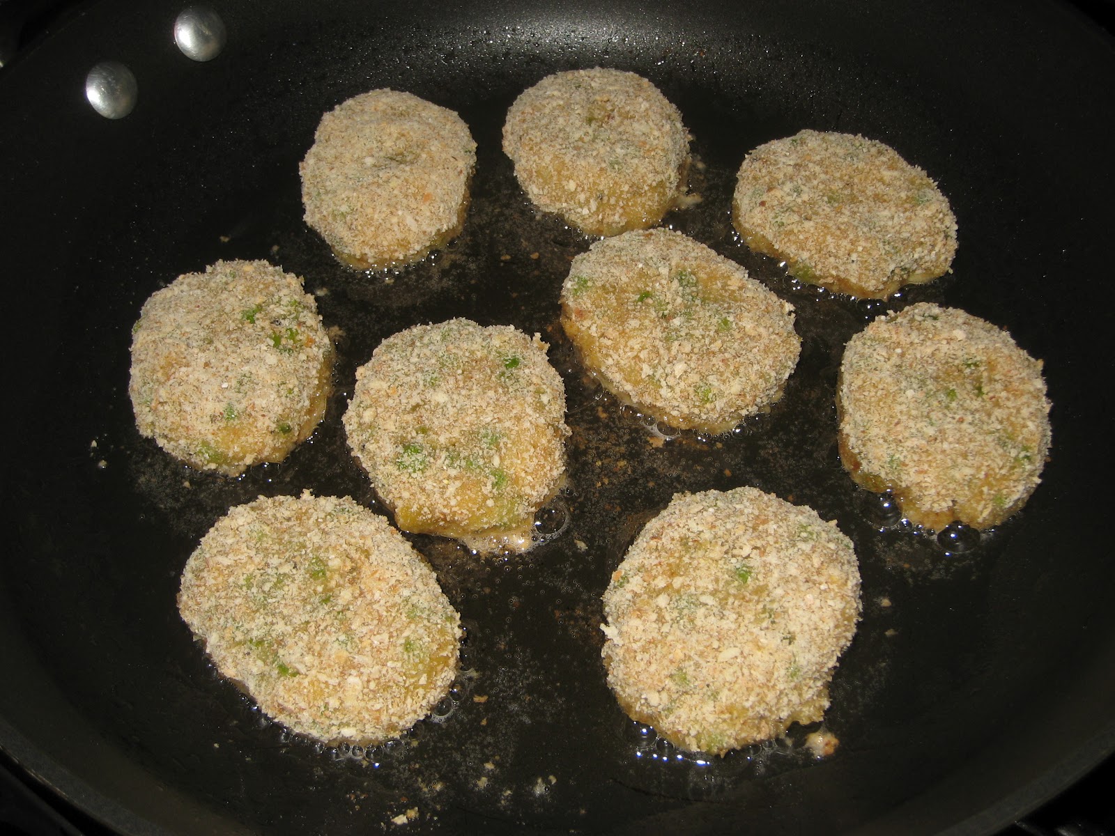 The Garlic Press Indianspiced Pea and Potato Cutlets