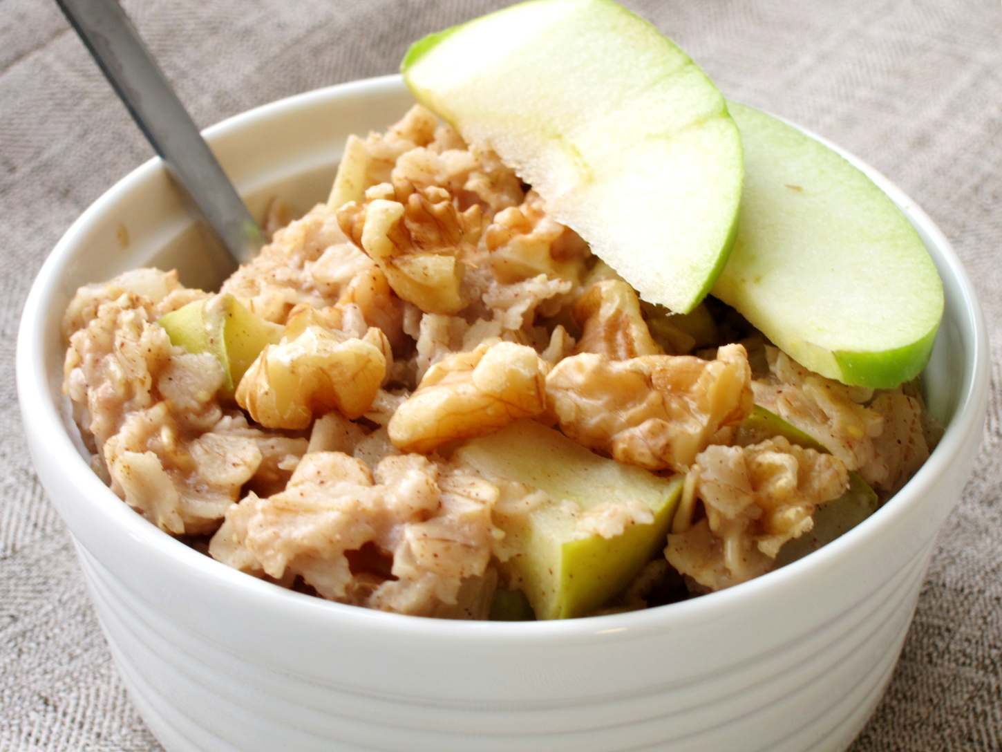 The Oatmeal Artist Green Apple and Walnut Oatmeal