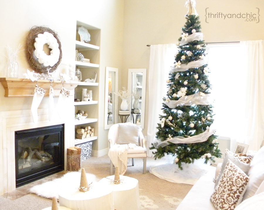 Bright white christmas living room Thrifty and Chic - DIY Projects and Home Decor